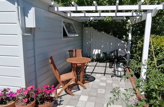 Cute and private self Contained Cottage