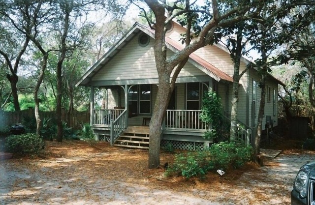 Cute as a "Bugs Ear" in Grayton Beach - Wifi 2-King Bed 2-Bath