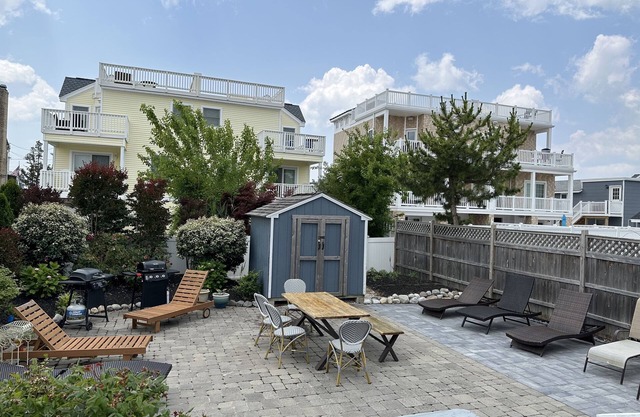 Cute little apartment close to all Beach Haven has to offer