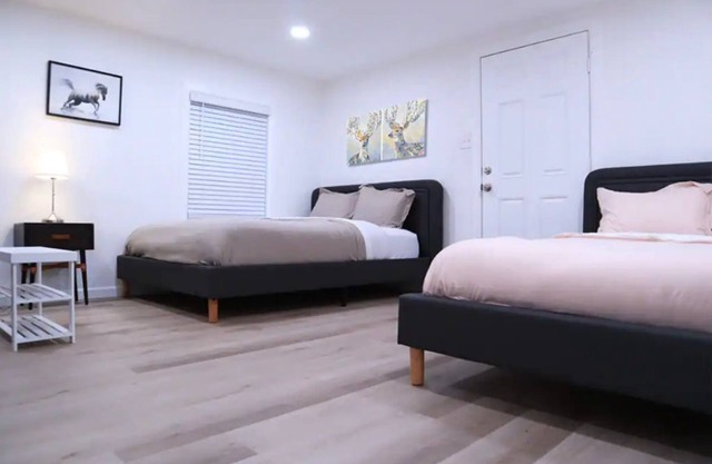 Cute Small Studio | Trinity Groves