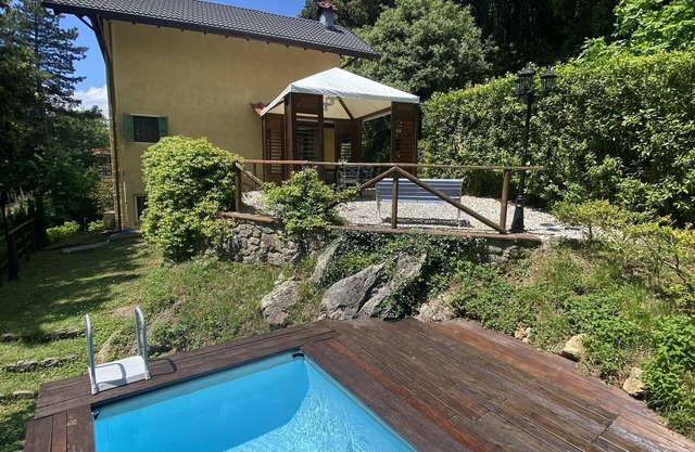 Cute vacation home for 4 people with private pool in the countryside