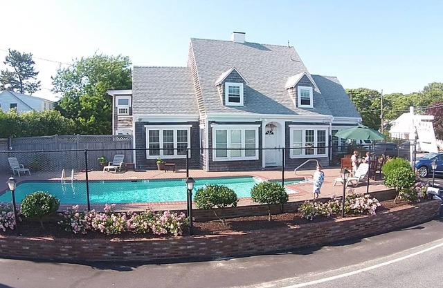 Cutty Sark Motor Lodge