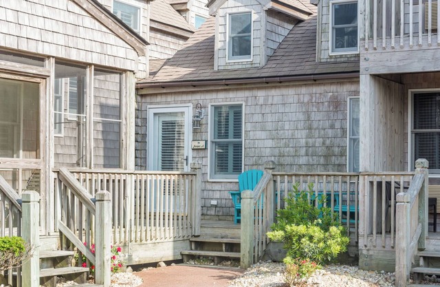 CV2: Juniper -cathedral ceilings!