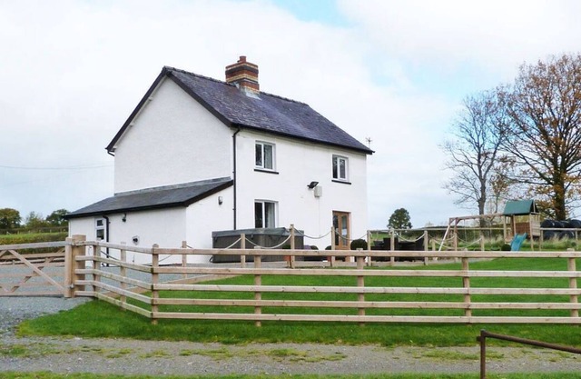 Cwmcelyn in Llandrindod Wells