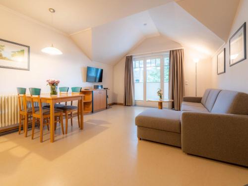 Dünenpark Binz - Klassik Ferienwohnung mit 1 Schlafzimmer und Balkon im Dachgeschoss 160