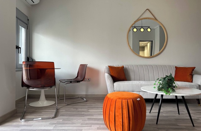 D150 Orange is the new black