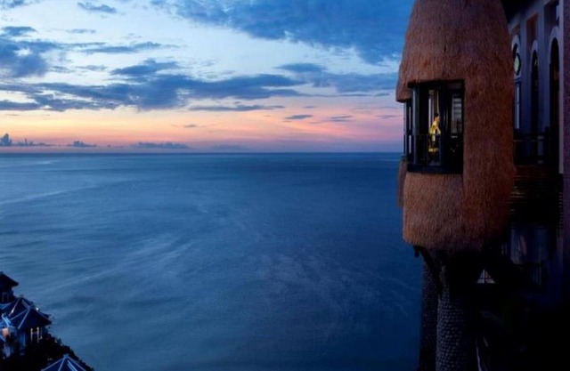 Da Nang Intercontinental I BR Seaside Villa On The Rocks