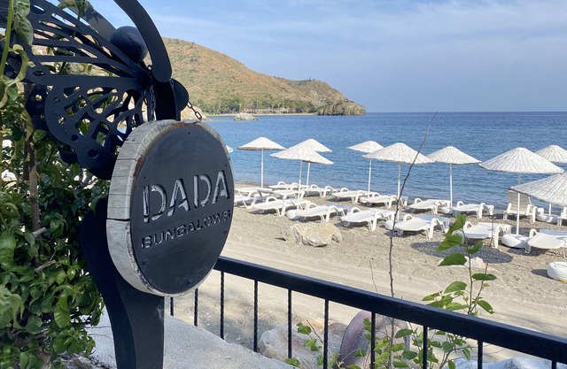 Dada Bungalows