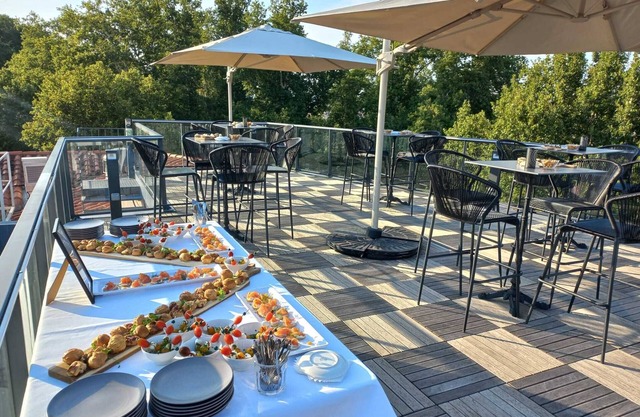 Dali Hôtel - Restaurant
