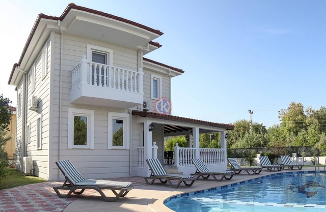 Dalyan Villa Aymen: Mountain View Villa by The River