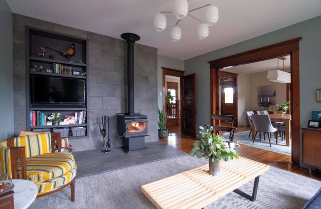 Dancing Doe Estate with Wood Stove, Hot Tub & Firepit