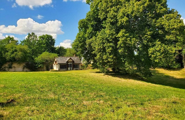 Dans le val de Loire, Gite de Charme Pour 4 Personnes au Château de La Noue