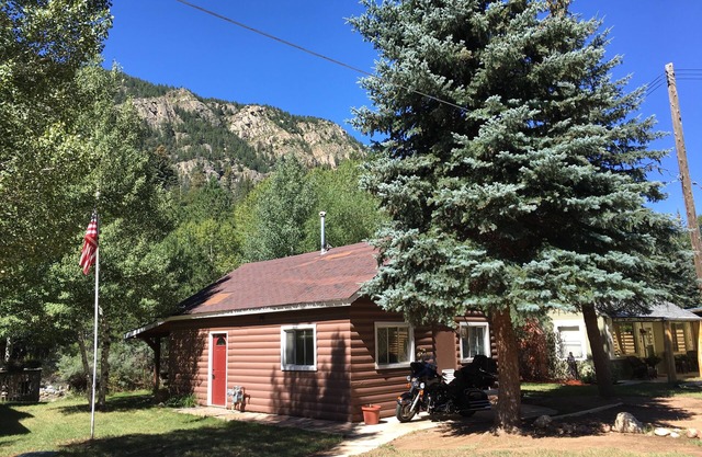 Dawson Creekside Cabin