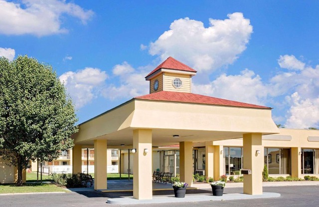 Days Inn by Wyndham Easton