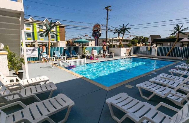 Daytona Inn and Suites - Two Bedroom Apartment