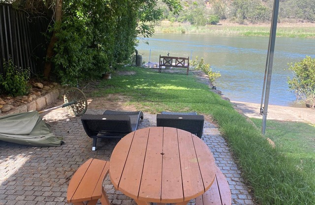 DC HAWKESBURY GET-A-WAY