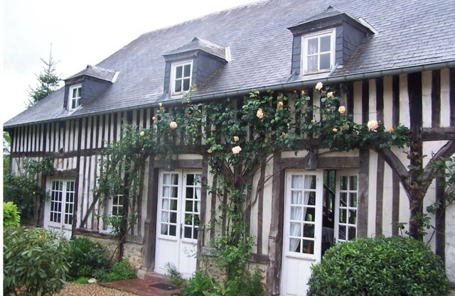 Deauville/Trouville charm campaign. Manoir de la Porte. 4 hectares Private tennis court