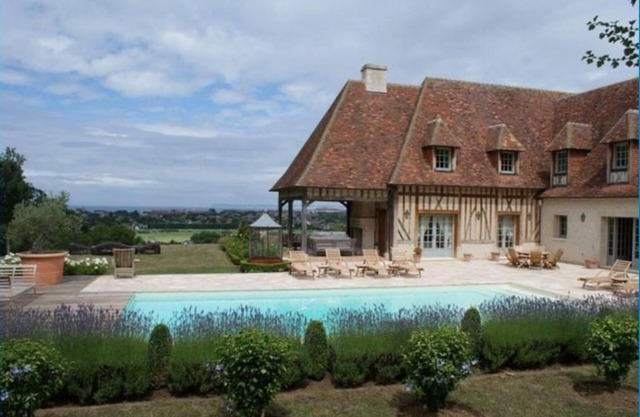 Deauville sea view and racetracks near the Golf