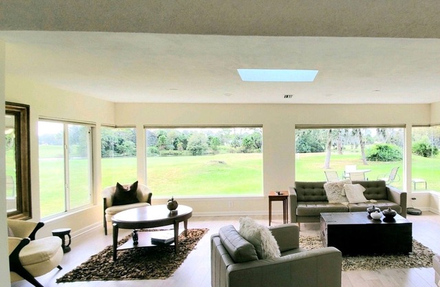 <:>< DEC -JAN WINTER SPECIALS, COURSE VIEW, 2 /2 CLOSE 2 BEACH, RESTAURANTS,POOL