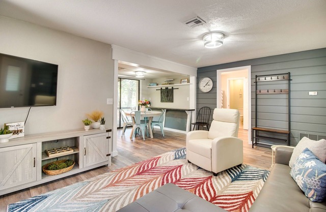 Deck + Dock Access: Lakefront Grove Cabin!