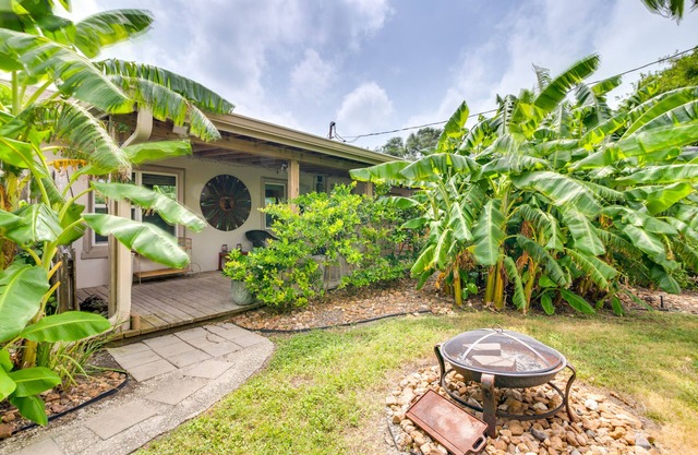 Deck, Fire Pit & Grill: Port Isabel Home!