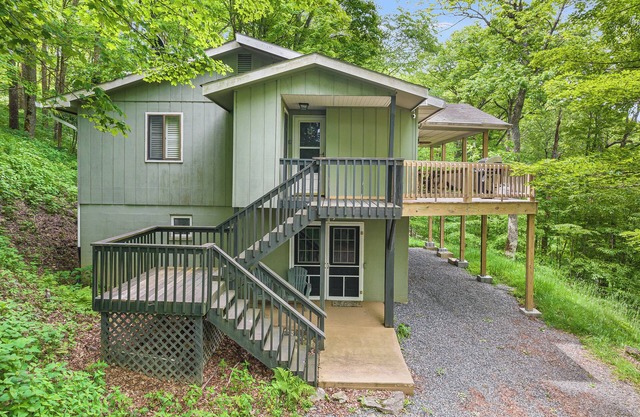 Deck w/Forest Views, Ping Pong | Blue Ridge Mtn Escape | Ash Vale by AvantStay