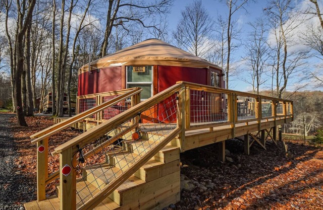 Deer Pass – Luxury Glamping Yurt Near Deep CreekMd