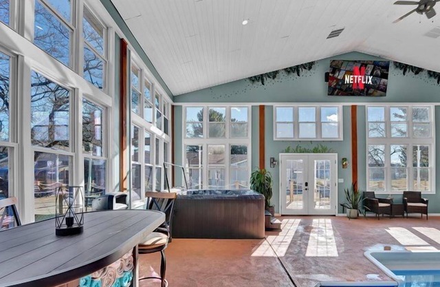 Deer Run Retreat W/Indoor Pool & Hot Tub