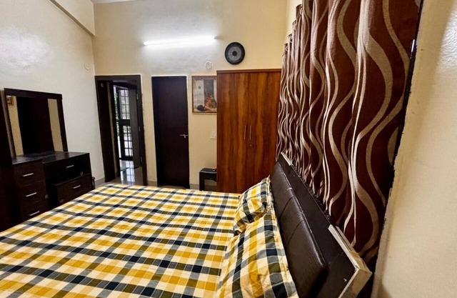 Delightful 3-bedroom bungalow in Girivan, Dongargaon
