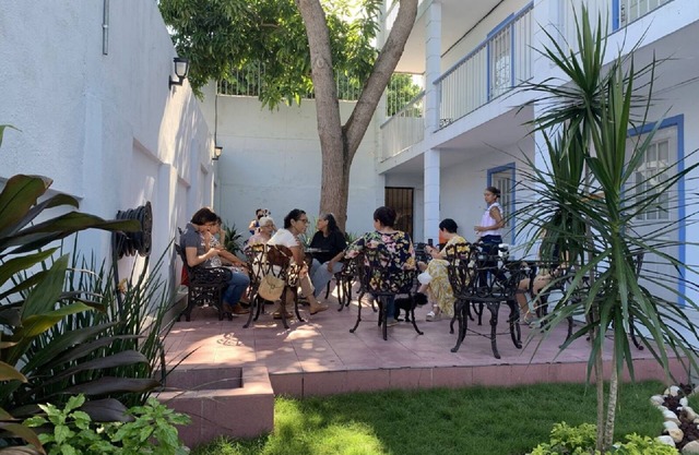 Delightful 5-Suite Home Wifi, Parking, Smart TV&B-fast