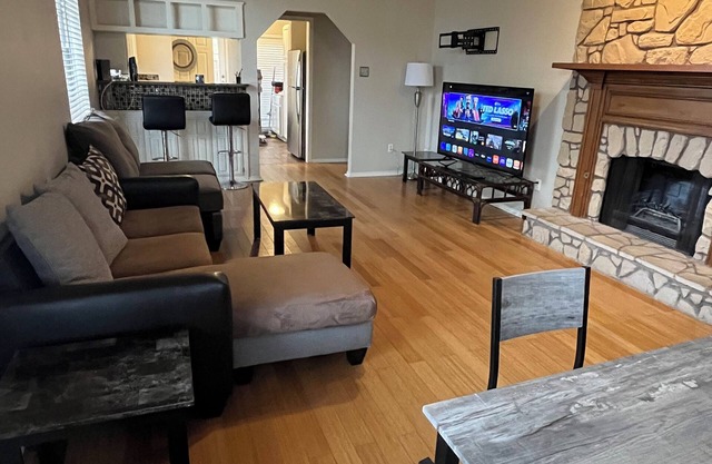 Delightful Downtown Frisco House-Half a mile from Frisco downtown