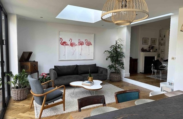 DELIGHTFUL FAMILY HOME NEAR RICHMOND PARK