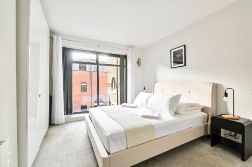 Delightful Tower Bridge Apartment Sleeps 6