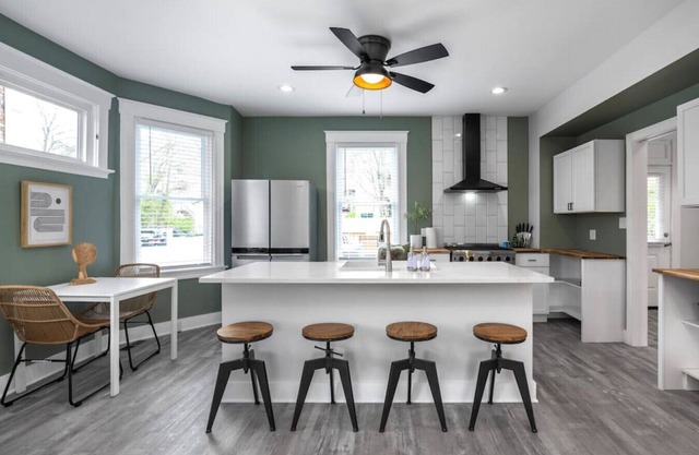 Deluxe 4-Bedroom w Huge Deck 3-Min to Downtown!