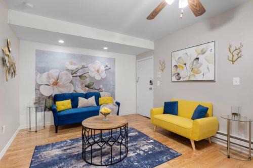 Deluxe Apt In Center City