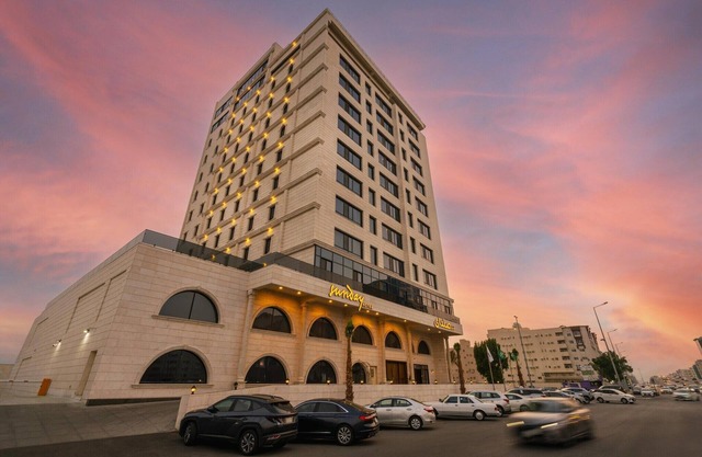 Deluxe King Escape in Heart of Jeddah