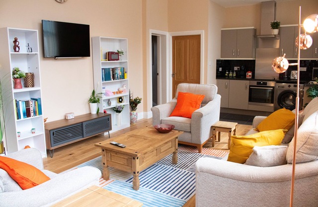 Deluxe Massive Apartment with parking -B2