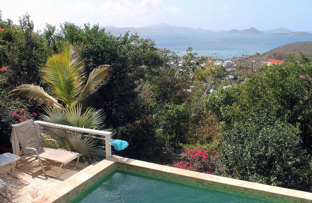 Deluxe Pool Home with air conditioned bedrooms and stunning panoramic views!