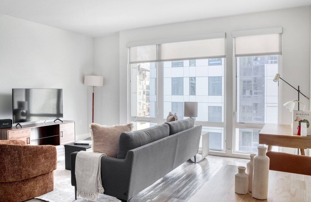 Deluxe South Lake Union 1BR w/Gym & W/D, near Denny Park, by Blueground