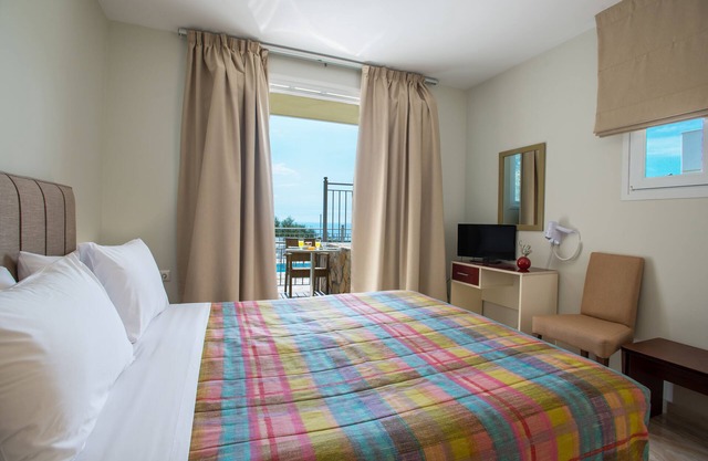 Deluxe Suite with Sea View, Preveza