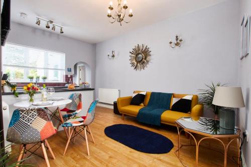 Delven House- Serviced Apartments