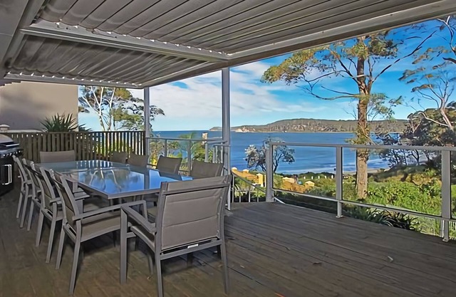 Denham Avenue Whole House Beachside Escape