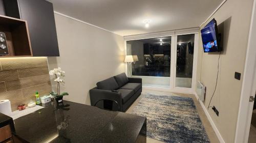 Departamento moderno, nuevo, 1D1B, inmejorable ubicación, estacionamiento