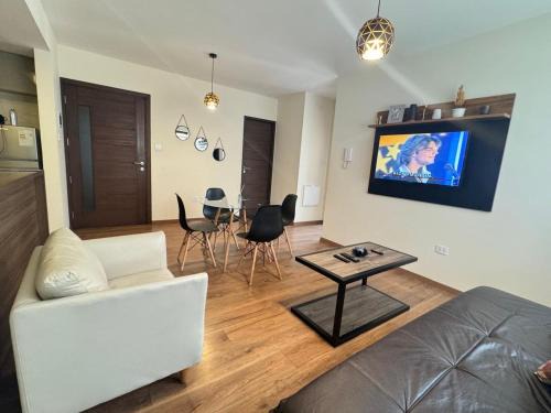 Departamento Premium amplio y moderno - zona Cine Center