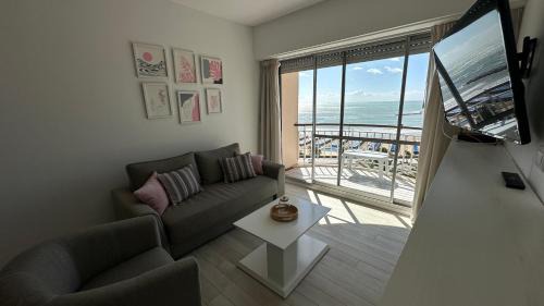 Depto Varese - Depto Vista al Mar Zona Varese Para 3 PAX Con Cochera - Hola Sur