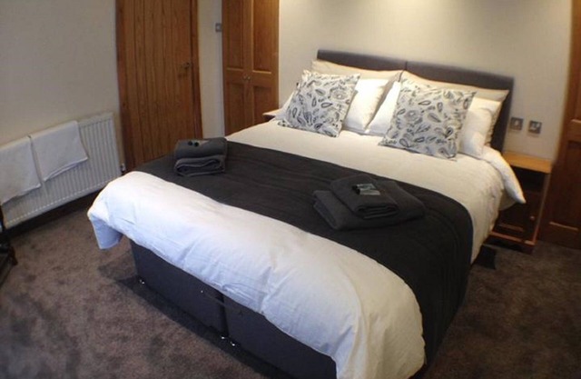 Deri-Down Guest House