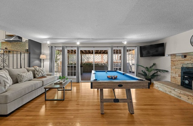 Desert Dreams Retreat Hot Tub Game Room Fire Pit