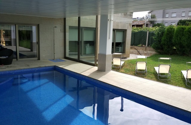 Design house with pool.