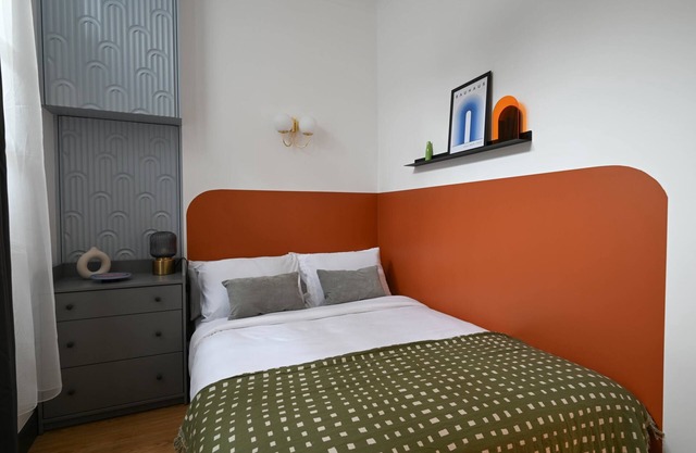 Designed Ensuite Bedroom Unit Close to Angel Stn