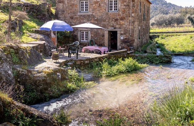 Detached house (formerly a mill) with swimming pool in an idyllic location